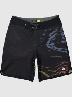 Quiksilver Boys 8-16 Highlite Scallop 16" Board Shorts